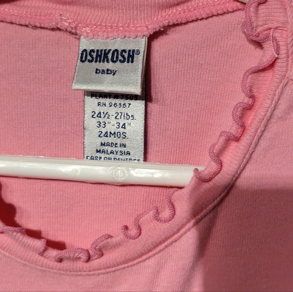 Oshkosh baby 2piece top with Capri knee length pants size 24months. - Picture 6 of 8